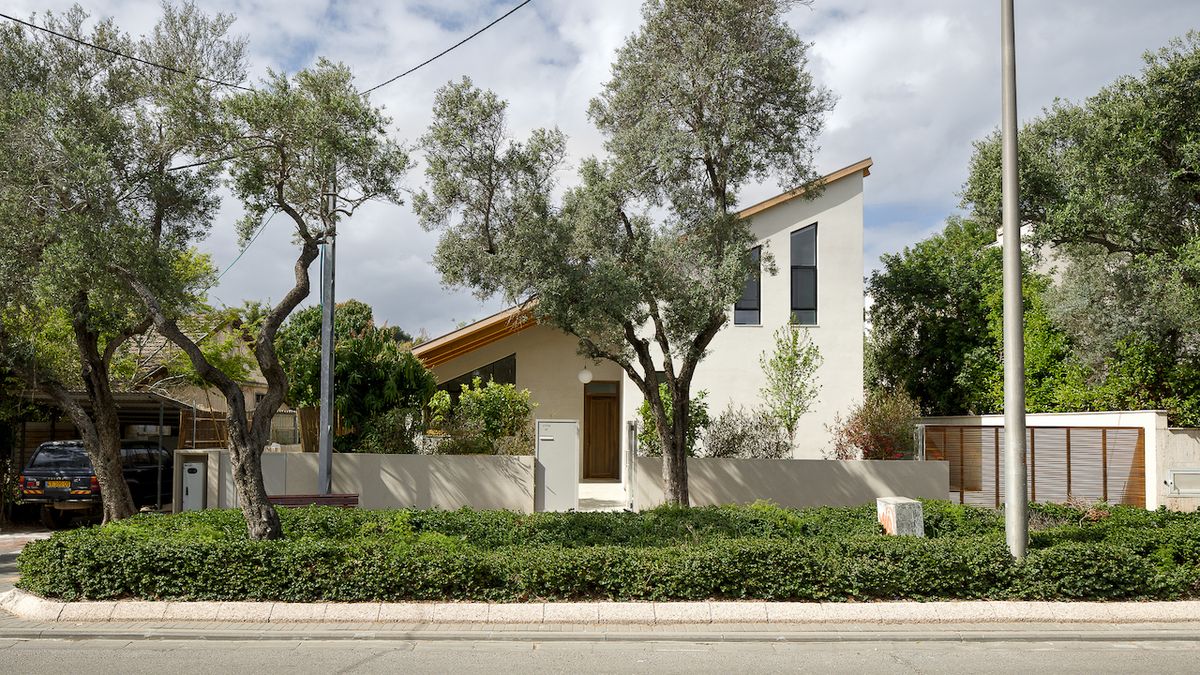 Moderní dům s nádvořím napodobuje klasickou středomořskou architekturu